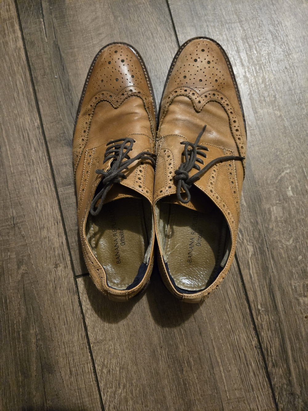 Banana Republic Tan Leather Wingtip Dress Shoes